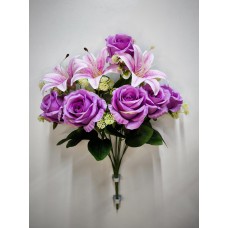 5БК75 Роза-полубут.6г.+3 лилии лат.с бел.доб(10)